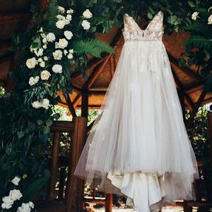 “Galatea” wedding dressing from Willowby by Waters